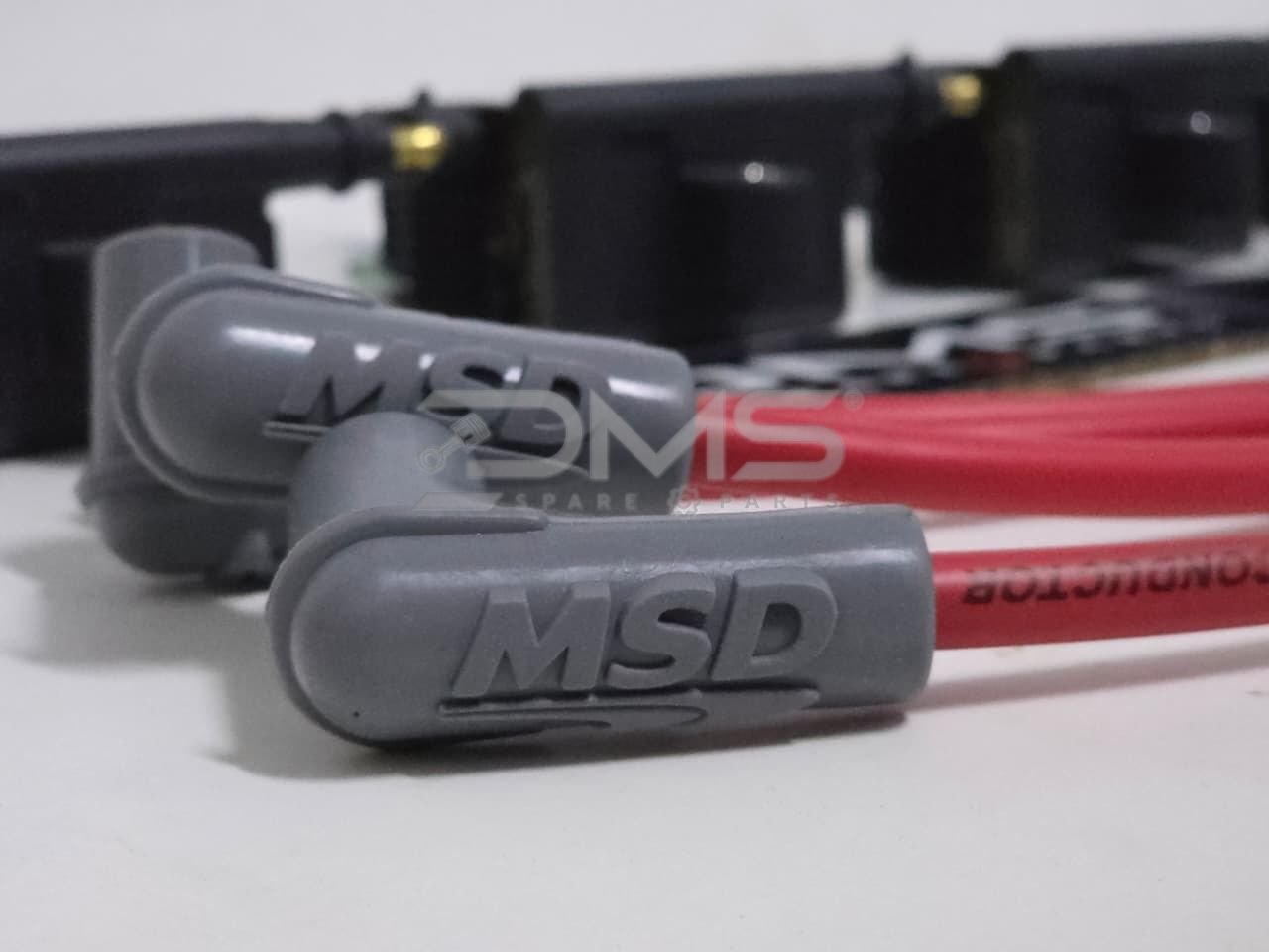 MSD Universal 4-cyl Spark Plug Wire Set Super Conductor Multi-Angle Plug Socket/HEI