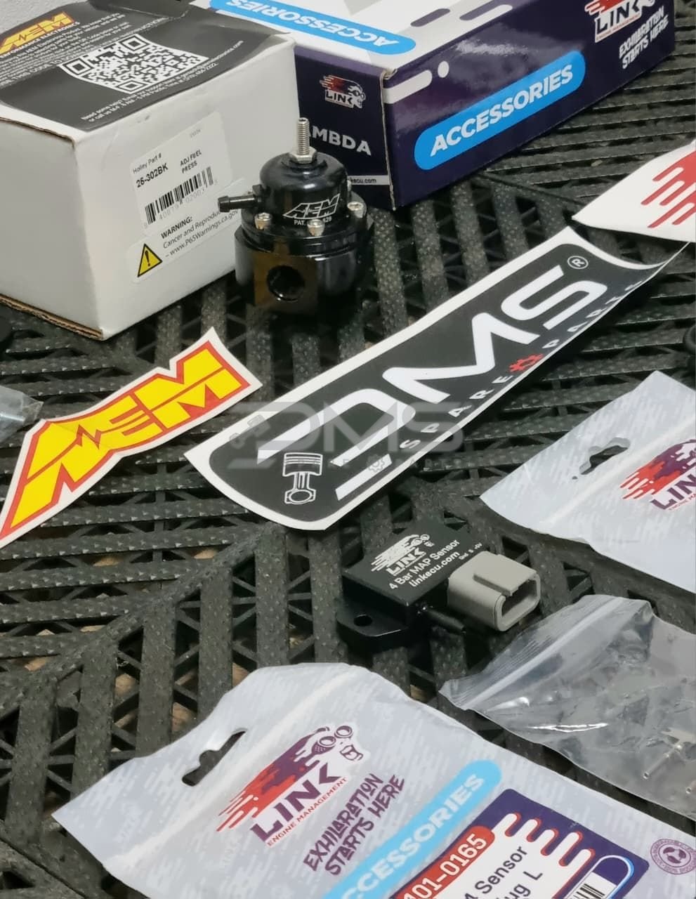 AEM Universal Adjustable Fuel Pressure Regulator Black